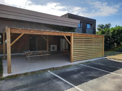 Fabrication et pose d'une pergola à Mérignac